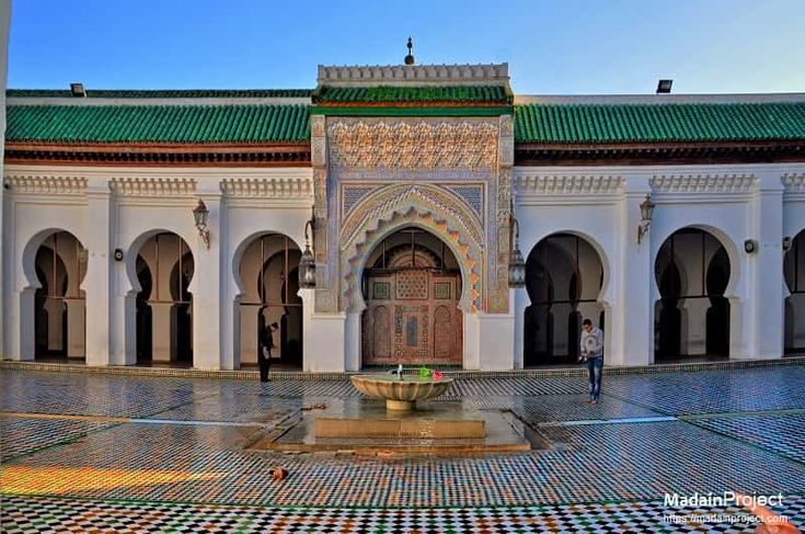 Fes Desert Tours: Complete Sahara Guide to Merzouga (Itineraries, Costs, Small Groups & Private Trips)